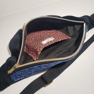 banane paillettes bleues, léopard
