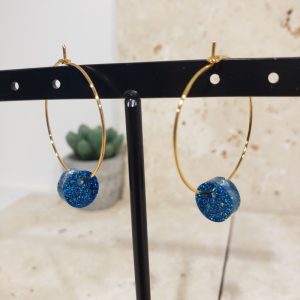 créole doré, paillettes bleues