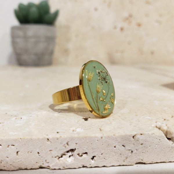 bague doré, fleurs