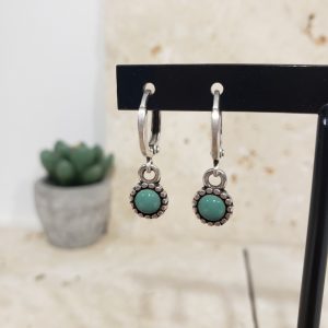 mini créoles laiton argent, vertes