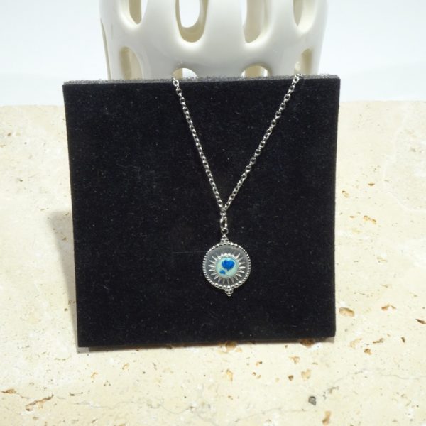 collier acier fleurs bleues