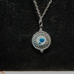 collier acier fleurs bleues