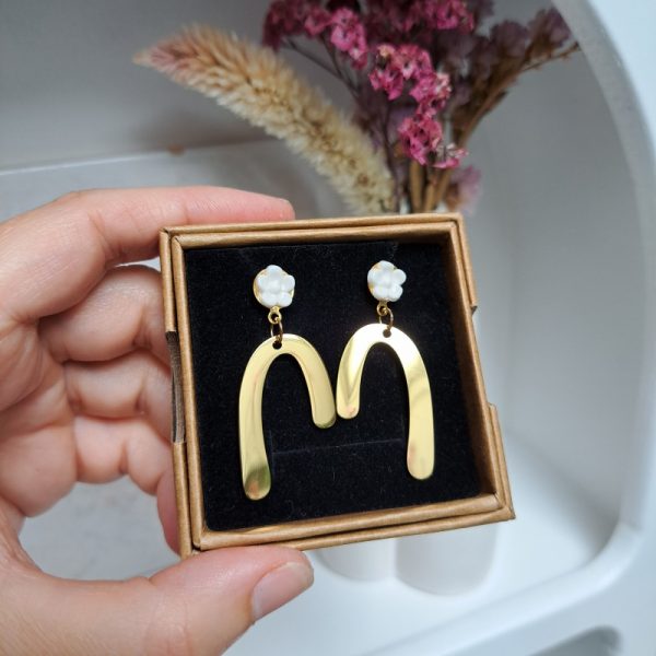 Boucles d'oreilles dorées/mini fleurs porcelaine froide