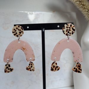 boucles d’oreilles forme U rose nude