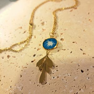 collier avec un véritable cyanotype recouvert de résine