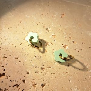 mini créole fleur verte pastel en jesmonite