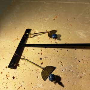 boucles d’oreilles en laiton avec perles 8mm en Régalite teintée bleu