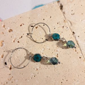 créoles fleurs turquoises, perles verre