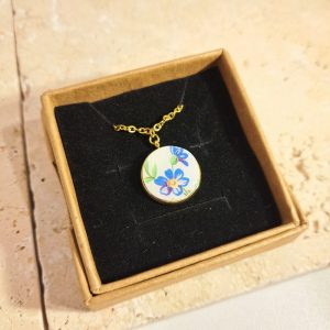 collier porcelaine mini fleurs bleues