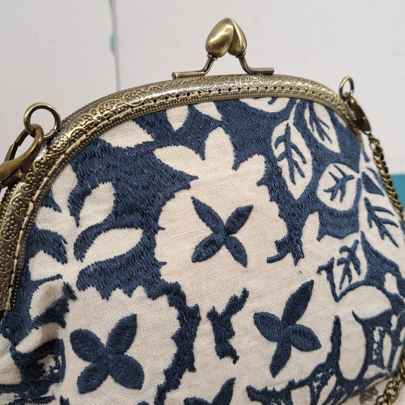 sac brodé inspiration vintage - Image 2