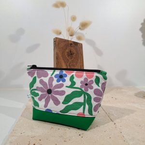 petite trousse fleurs abstraites