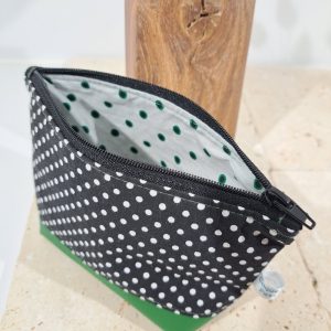 petite trousse pois noirs et vert